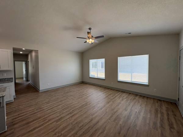 2969 S BUNKER HILL CT #100 & #200, Wichita, KS 67210