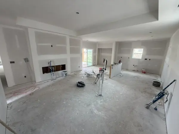 8992 E Joshua St, Bel Aire, KS 67226