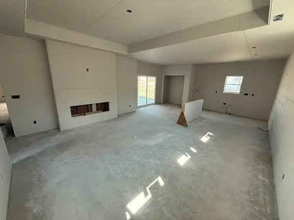 8968 E Joshua St, Bel Aire, KS 67226