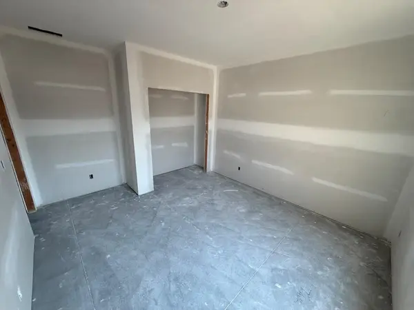 8986 E Joshua St, Bel Aire, KS 67226