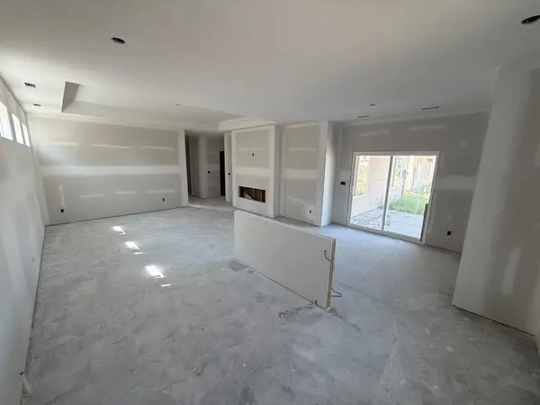 8986 E Joshua St, Bel Aire, KS 67226