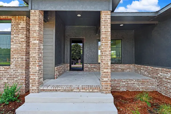 3117 E Sunflower Dr, Derby, KS 67037