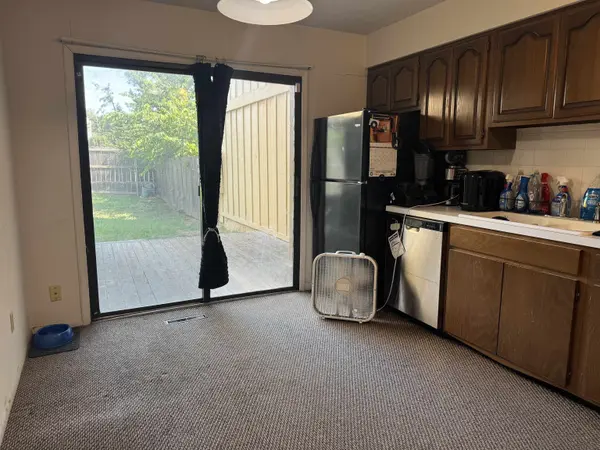 8419 E Harry, Wichita, KS 67207