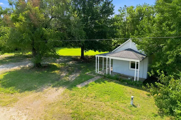 6520 N Broadway, Park City, KS 67219