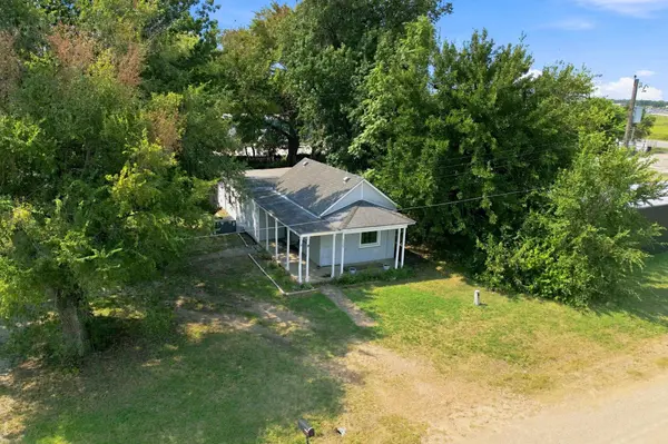 6520 N Broadway, Park City, KS 67219