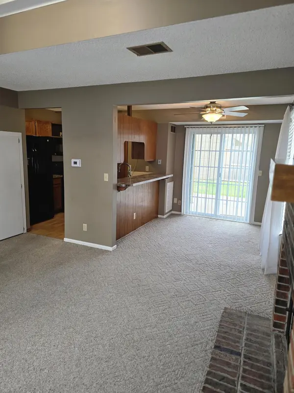 6725 W Shade, Wichita, KS 67212