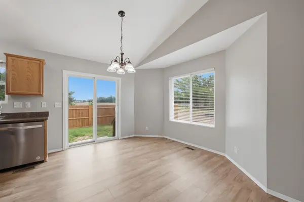 2230 E Glen Hills Dr, Derby, KS 67037