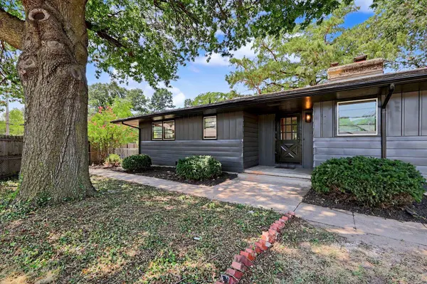 3321 E Bellaire Ct, Wichita, KS 67218