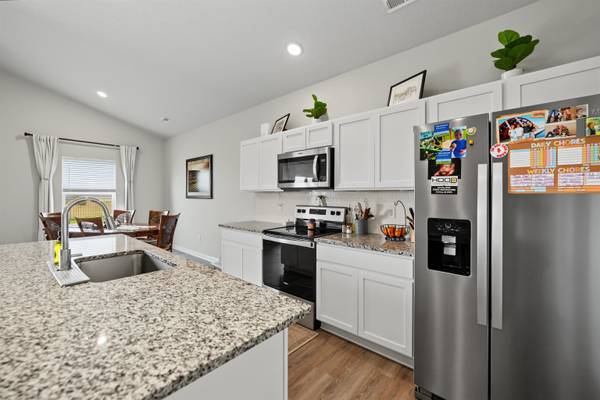1416 Curtiss Dr., Mcpherson, KS 67460