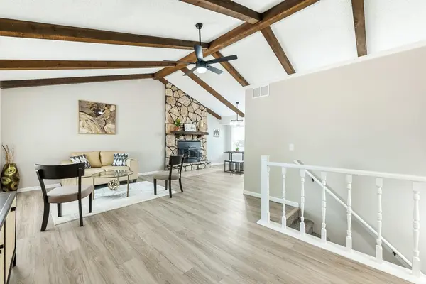 112 N Summitlawn Cir, Wichita, KS 67212