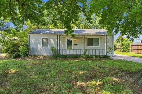 253 N Nelson Ave., Haysville, KS 67060