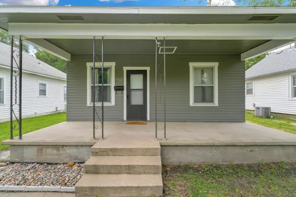 429 W 5th, Newton, KS 67114
