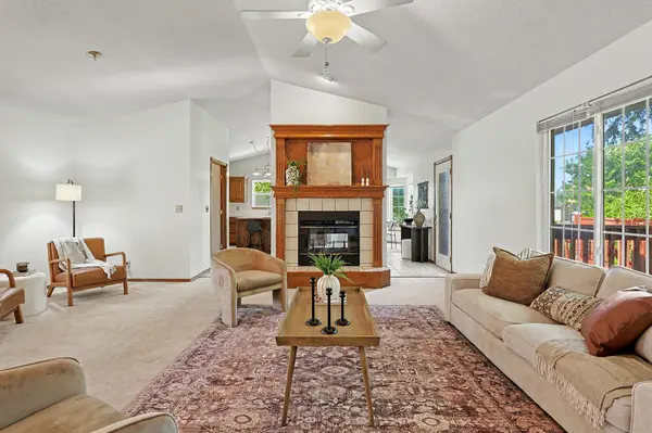 2933 N Parkwood Ct., Wichita, KS 67226