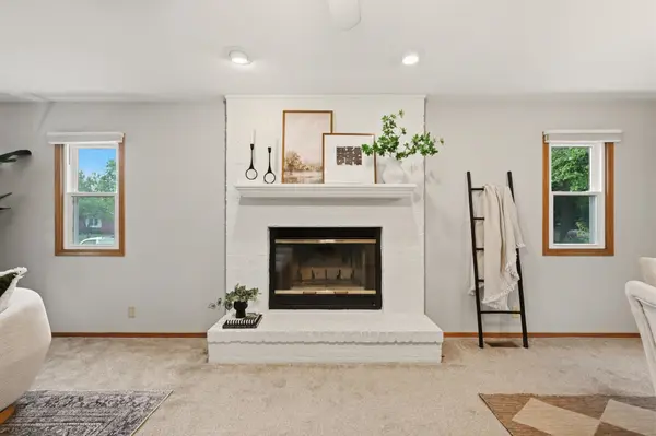 2335 N Stoneybrook Ct, Wichita, KS 67226-3604