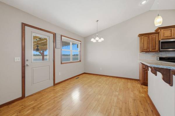 3 Bristol Dr, Hutchinson, KS 67505