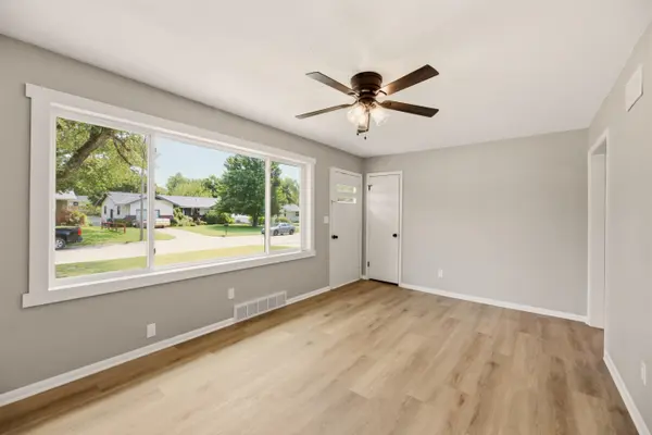 1425 N Georgie Ave, Derby, KS 67037
