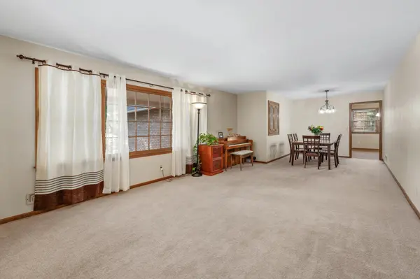 1631 N Glasgow St, Wichita, KS 67206