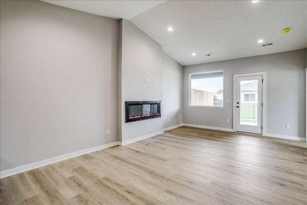 5433/5435 N Briskbay Ct., Maize, KS 67101