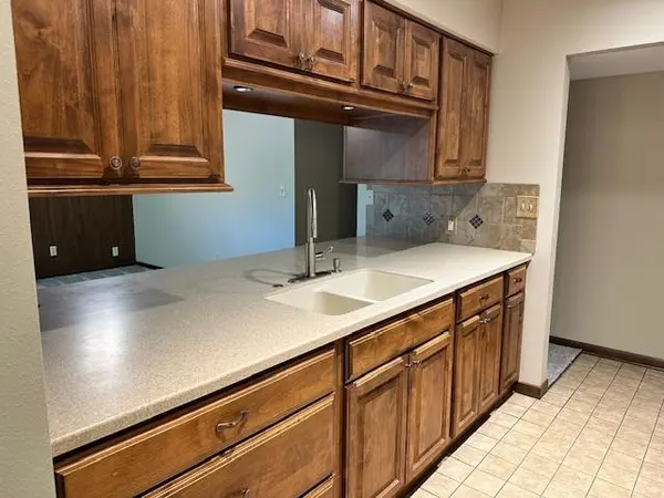 6606 N Madison, Hutchinson, KS 67502