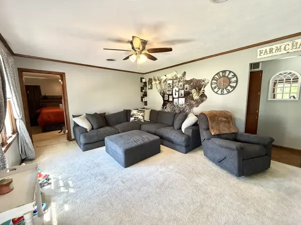 308 Pembroke Ln., Ellinwood, KS 67526