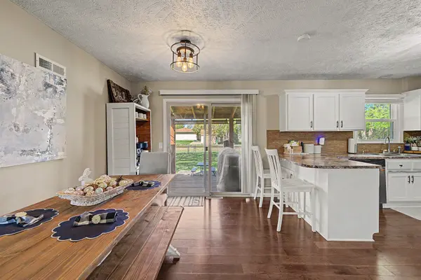 2814 Linda Ln, Salina, KS 67401
