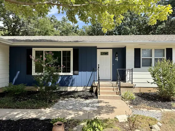 4 Regal Crescent, North Newton, KS 67117