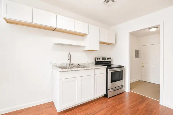 1639 N Hydraulic, Wichita, KS 67214