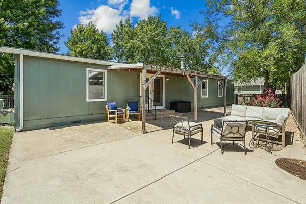 1320 N Mount Carmel Cir, Wichita, KS 67203