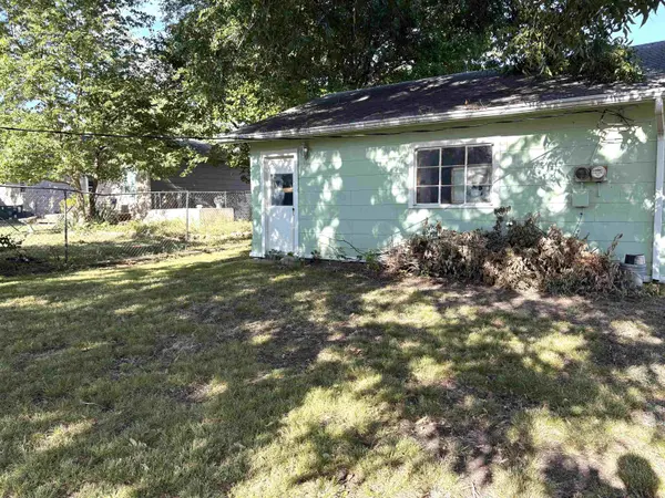 326 E 3rd St, Douglass, KS 67039