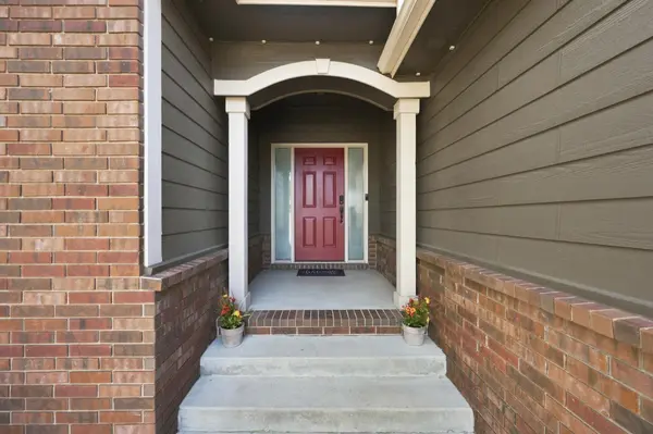2125 E Brookstone, Derby, KS 67037