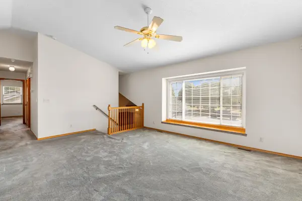 1821 S Shefford Cir, Wichita, KS 67209-1274