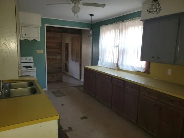 209 N A, Arkansas City, KS 67005