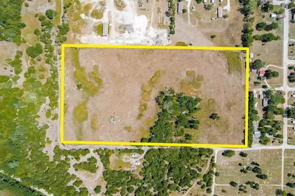 700 N Michigan St, Winfield, KS 67156