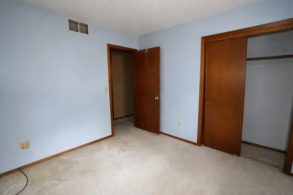 512 SW 11th, Newton, KS 67114