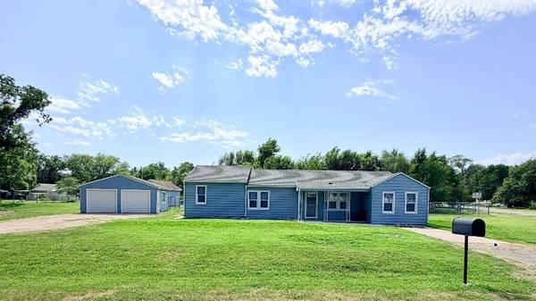 5757 S Mead Ave, Wichita, KS 67216