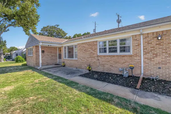 2826 S Greenwood Ave, Wichita, KS 67216