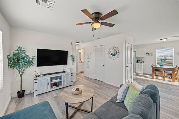 1200 Nautical Dr, Salina, KS 67401