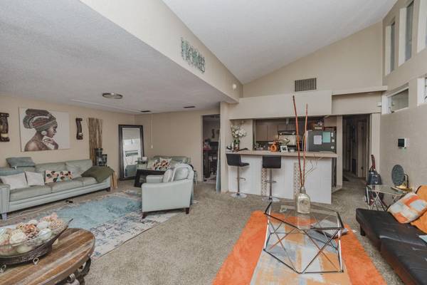 602 S Bluff, Wichita, KS 67218