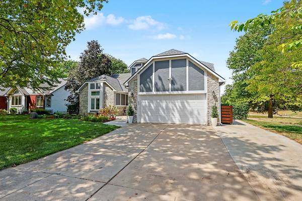1313 N Manchester St, Wichita, KS 67212