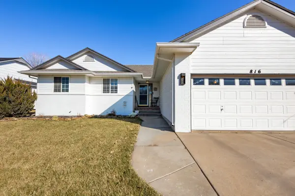 816 Country Ln., Newton, KS 67114