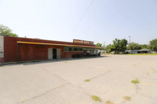 4603 S Seneca, Wichita, KS 67217