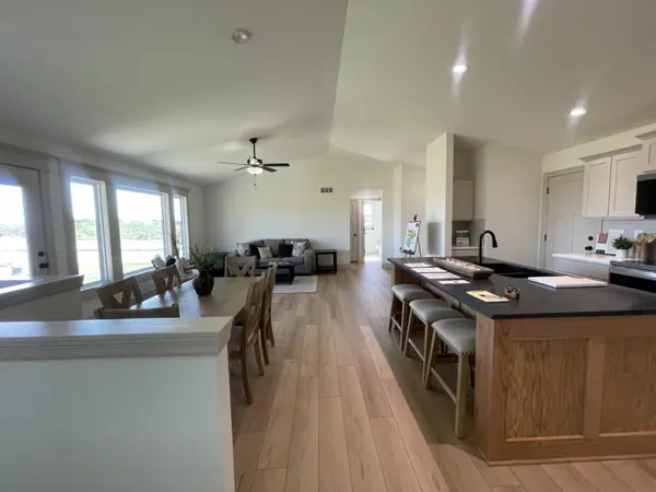 2231 E Arrowhead St, Andover, KS 67002
