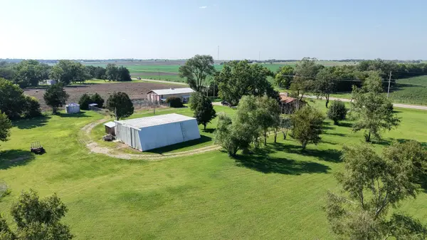 1152 Old Hwy 40, Abilene, KS 67410-0000
