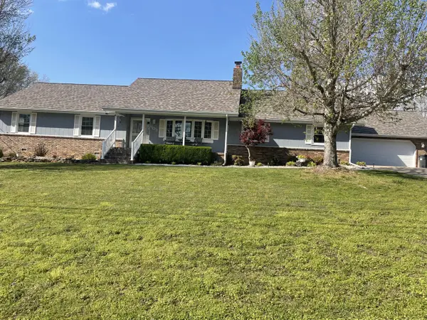 803 Hickory Street, Cassville, MO 65625