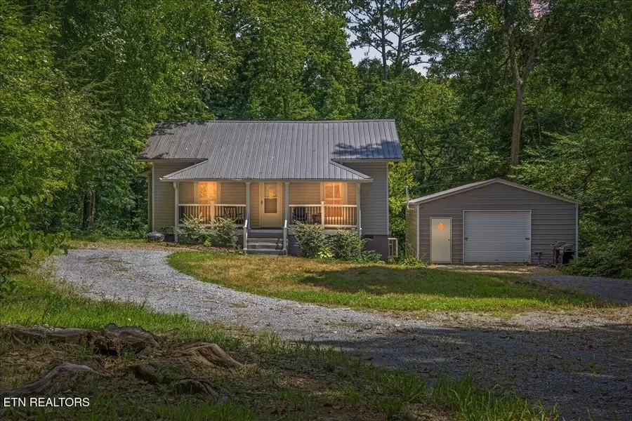 795 Athens Pike, Etowah, TN 37331
