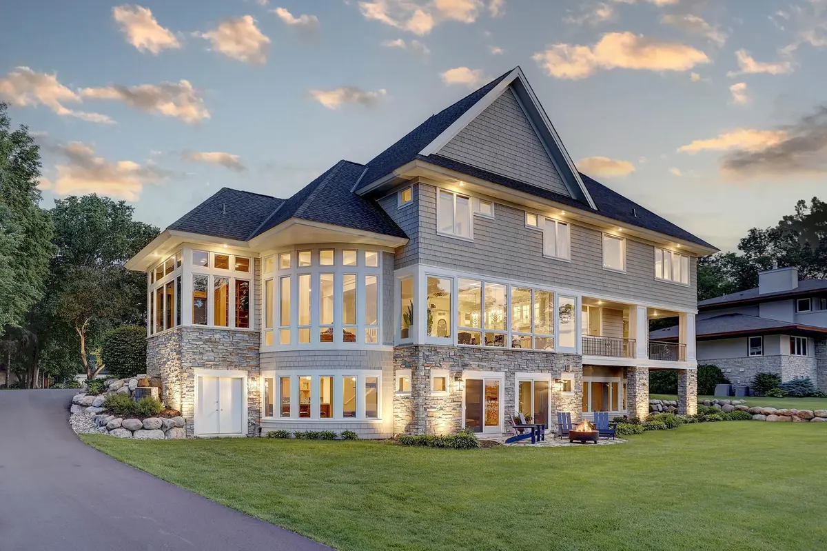 2625 Woodbridge RD, Minnetonka Beach, MN 55391