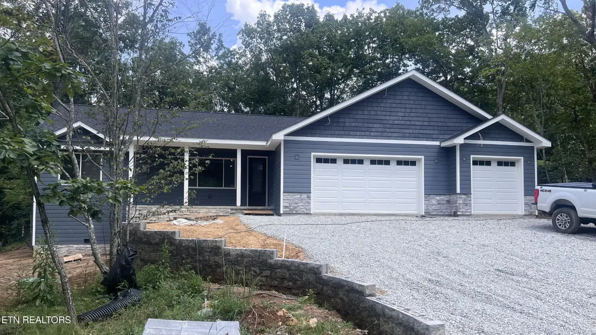 20 Rolling Green Court, Crossville, TN 38558