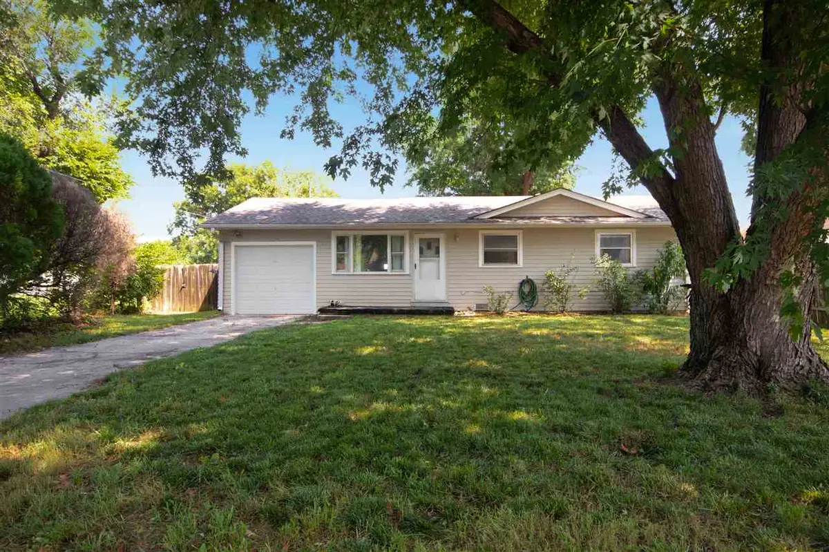 622 W 32nd St S, Wichita, KS 67217