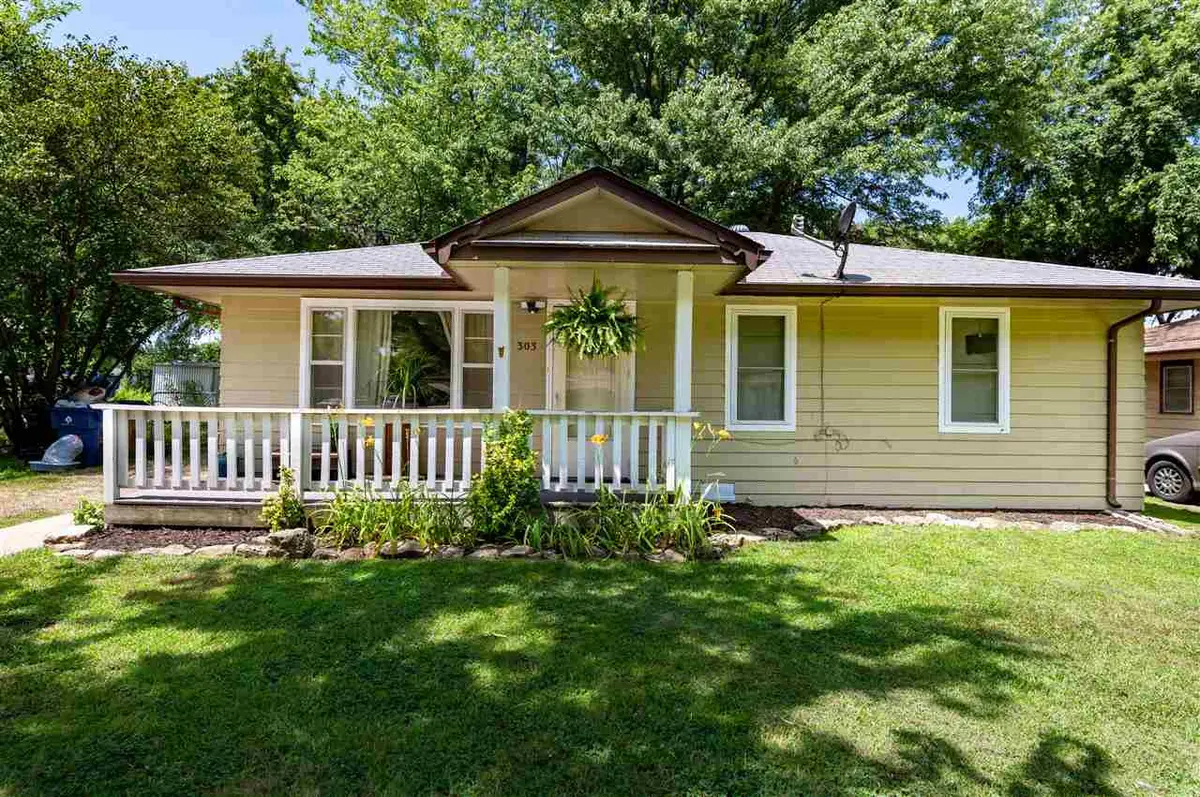 303 N SEYMOUR ST, Udall, KS 67146
