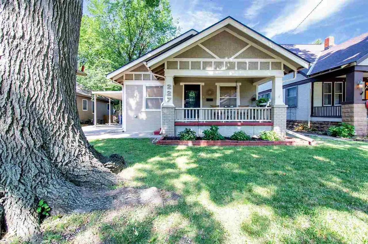 227 N Quentin St, Wichita, KS 67208-3712